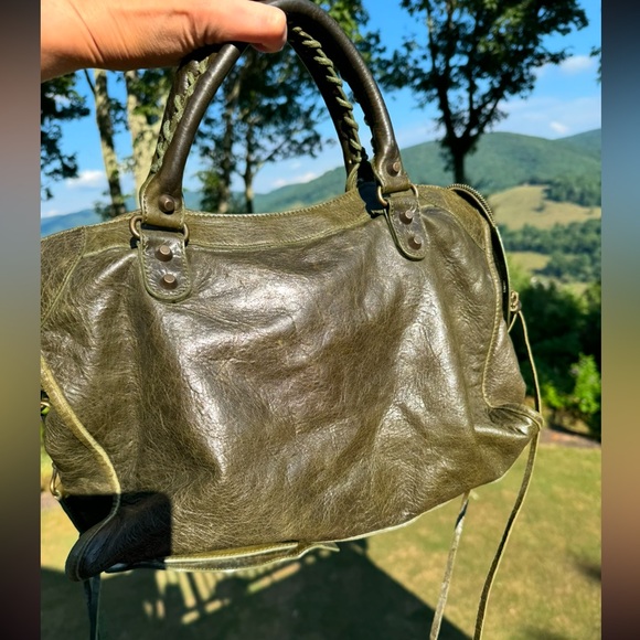 Balenciaga 2005 olive city purse - Picture 2 of 8